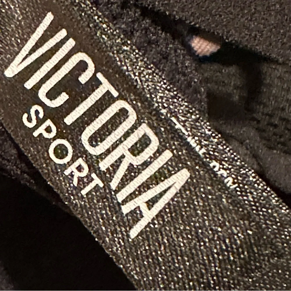 Victoria Sport Incredible Maximum Support Racerback Sport Bra